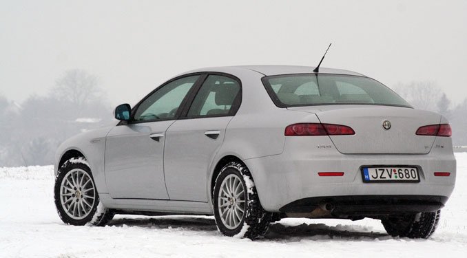 Teszt: Alfa Romeo 159 1.9 JTDm 16