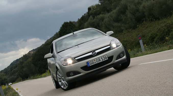 Vezettük: Opel Astra TwinTop 19