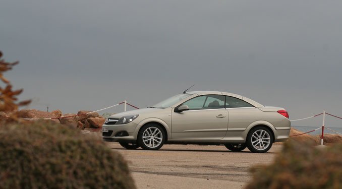 Vezettük: Opel Astra TwinTop 46