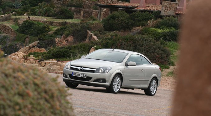 Vezettük: Opel Astra TwinTop 47