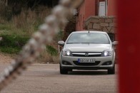 Vezettük: Opel Astra TwinTop 101