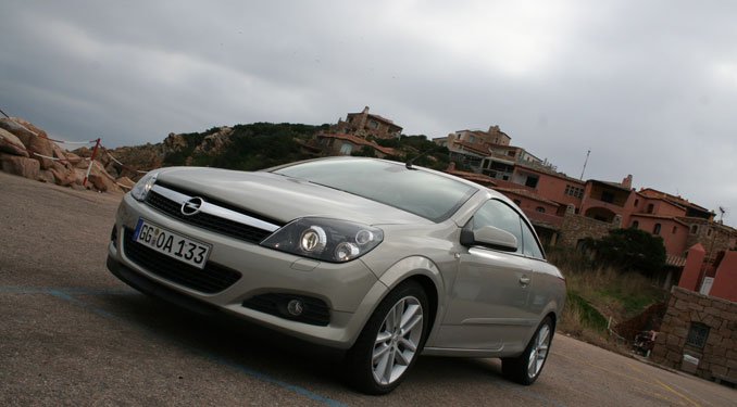 Vezettük: Opel Astra TwinTop 51