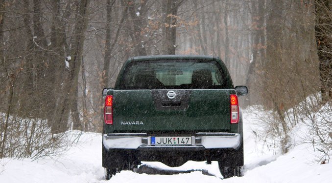 Teszt: Nissan Navara 2.5D 19