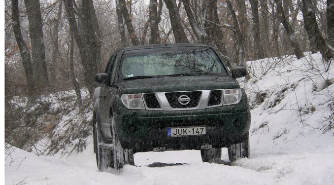 Teszt: Nissan Navara 2.5D 22