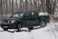 Teszt: Nissan Navara 2.5D 64