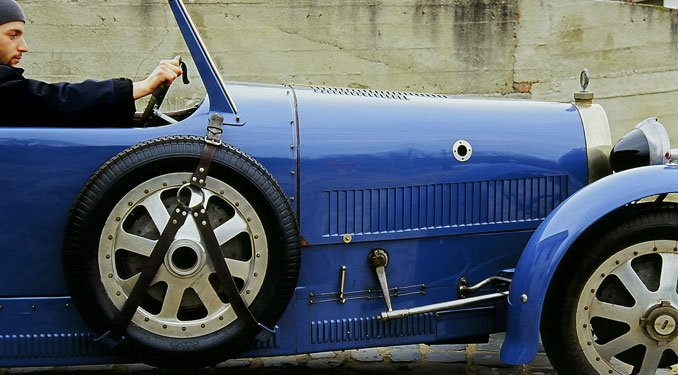 A Bugatti ebben a kékben az igazi