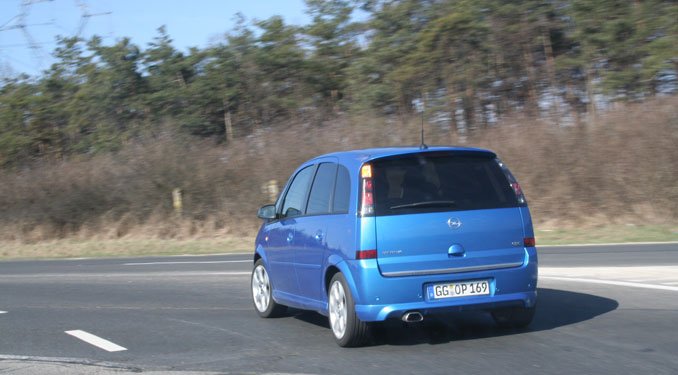 Ültetett futómű és egy 180 lovas turbómotor az OPC Meriva fő jellemzői