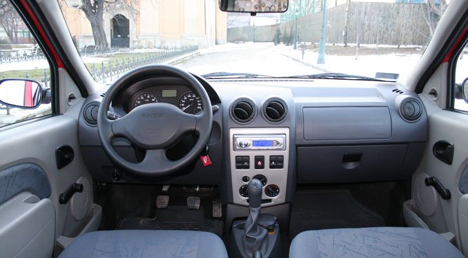 Teszt: Dacia Logan 1.5 DCi 21