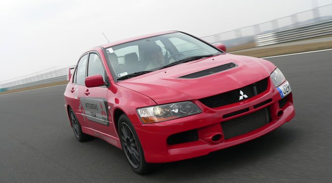 Vezettük: Mitsubishi Lancer EVO IX