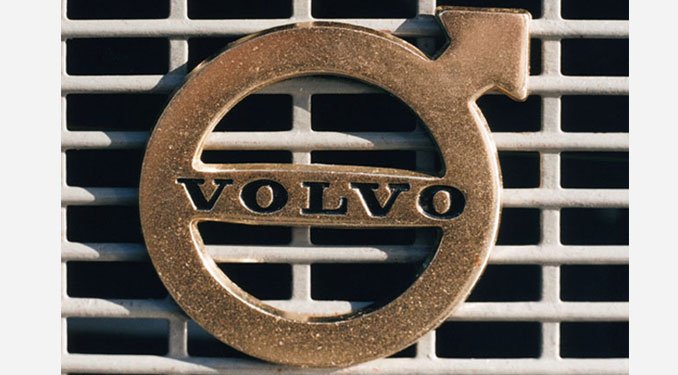 Volt idő, mikor a hűtőmasz sarkában bújt meg a Volvo embléma