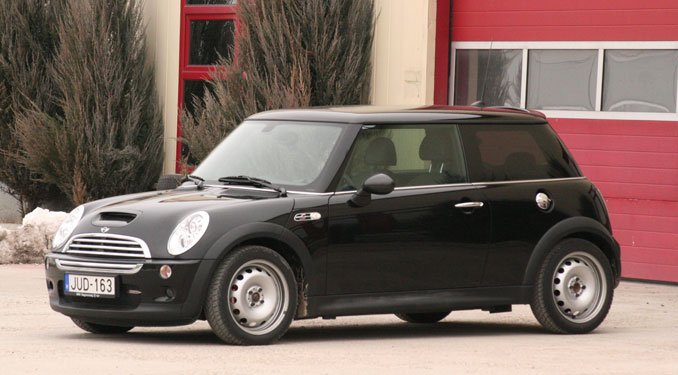 Teszt: Mini Cooper S JCW 28