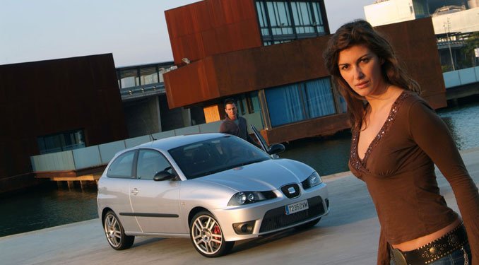 64 és 180 lóerő között teljesítenek a benzines motorok