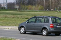 Teszt: VW Touran 1.4 TSI 58