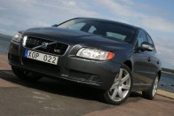 Vezettük: Volvo S80 102