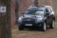 Teszt: Toyota RAV4 X 2.2 D-4D