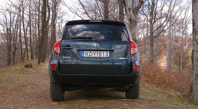 Teszt: Toyota RAV4 X 2.2 D-4D 12