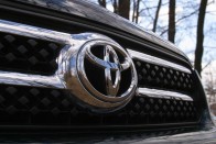 Teszt: Toyota RAV4 X 2.2 D-4D 59