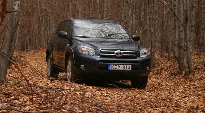 Teszt: Toyota RAV4 X 2.2 D-4D 18