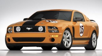 370 lovas Mustang a Saleentől