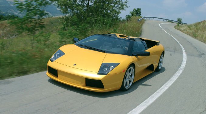 Sok-sok Lamborghini az utakon