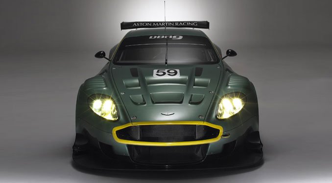 Győzelemre vitték az Aston Martin DBR9-est is a GT sorozatban