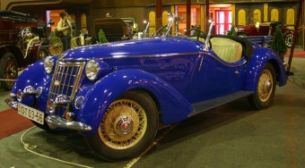 Fa, réz és antik bőrillat