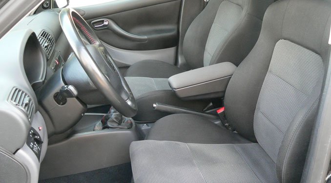 3765_36081_1000x700.jpg | Vezess | Vezess Jó az üléshelyzet, a kormány tengelyirányban is állítható