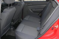 Teszt: Chevrolet Aveo 1.2 – Dacia Logan 1.4 52