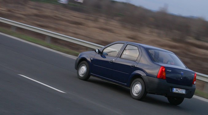 Teszt: Chevrolet Aveo 1.2 – Dacia Logan 1.4 25