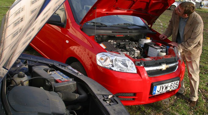 Teszt: Chevrolet Aveo 1.2 – Dacia Logan 1.4 30