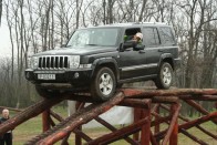 Vezettük: Jeep Commander 53