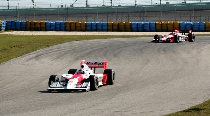 Castroneves már kétszer megnyerte az Indy 500-as versenyt