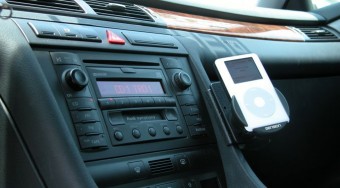 Zene iPodról vagy pendrive-ról