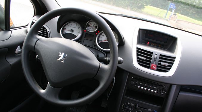 Vezettük: Peugeot 207 29