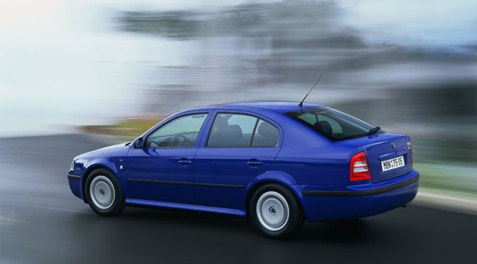 Logan ellenfél a Skodától