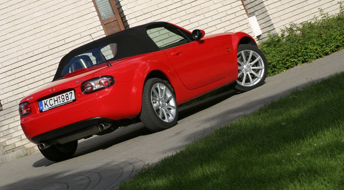 Teszt: Mazda MX-5 2.0 14