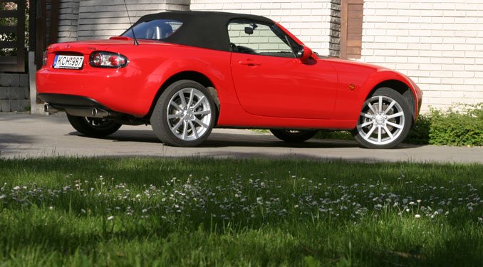 /Galeria/Tesztautok/Mazda/MX5_20_sport//IMG_4033.jpg