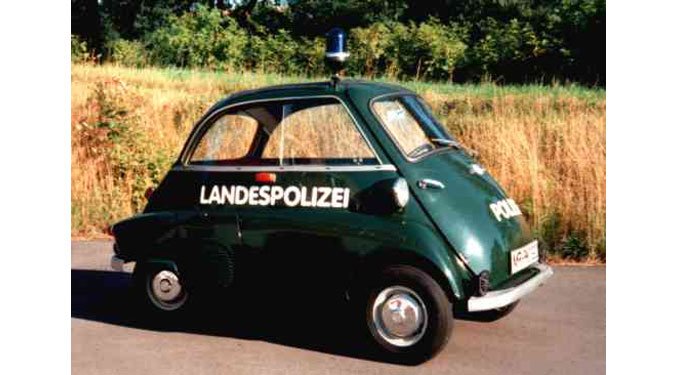 Korábban BMW Isetta is volt a rendőrség kötelékben