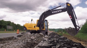 Újabb milliárdok lerobbant autópályákra