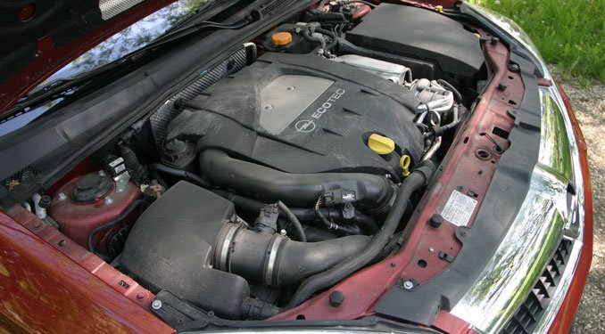 Teszt: Opel Vectra 2.8 V6 Turbo 24