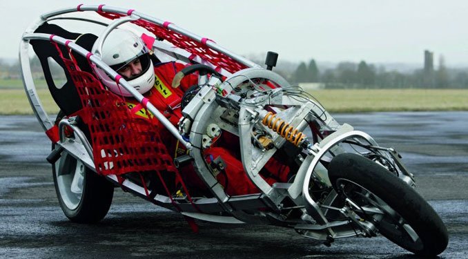 3592_34236_1000x700.jpg | Vezess | Vezess Kanyarban elektronika szabályozza, mennyire dőljön meg a jármű