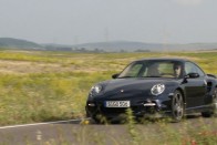 Vezettük: Porsche 911 Turbo 63