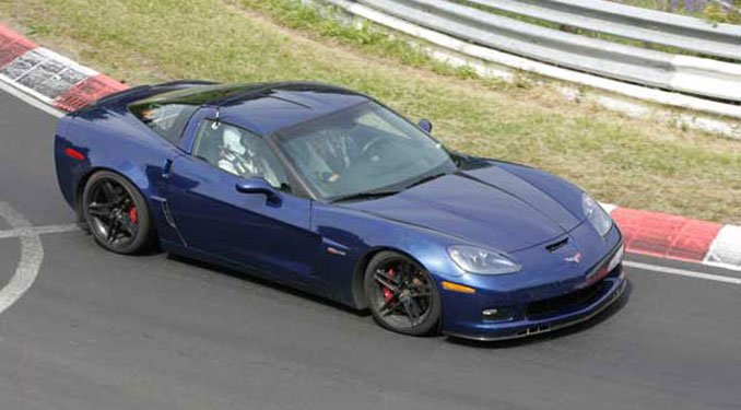 Kompresszorral erősítették a Z06-os 7 literes blokkját