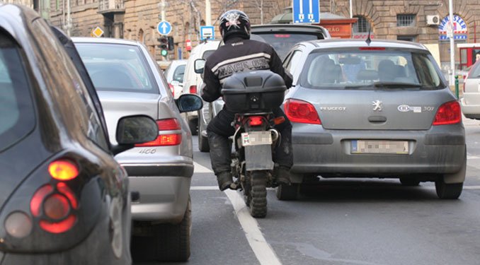 Nehéz idők köszöntenek a motorosokra