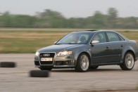 Teszt: Audi RS4, Focus ST, Astra OPC 103