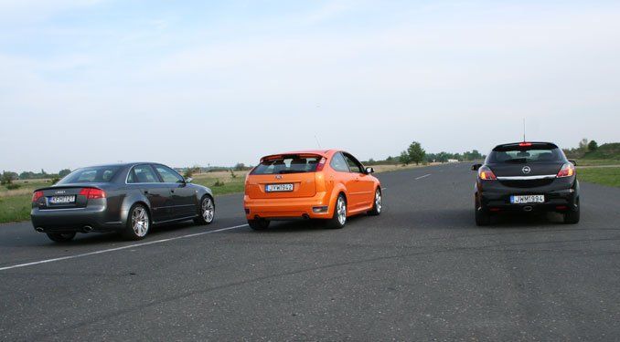 Teszt: Audi RS4, Focus ST, Astra OPC 22