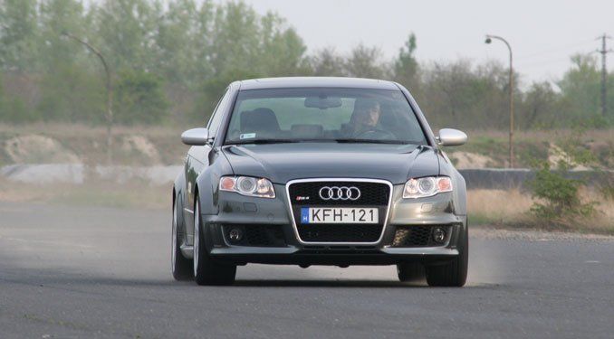 Teszt: Audi RS4, Focus ST, Astra OPC 29