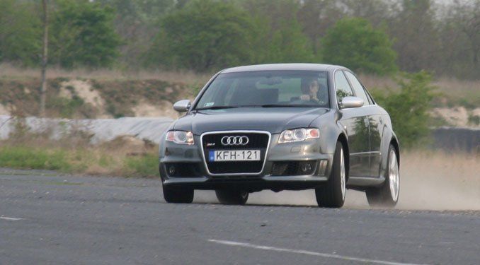 Teszt: Audi RS4, Focus ST, Astra OPC 35