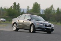 Teszt: Audi RS4, Focus ST, Astra OPC 134