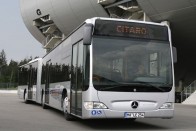 Barátságosabb, harmonikusabb lett a Mercedes busz formája